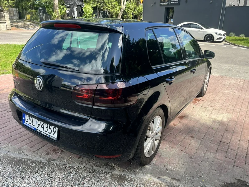 Volkswagen Golf VI 6