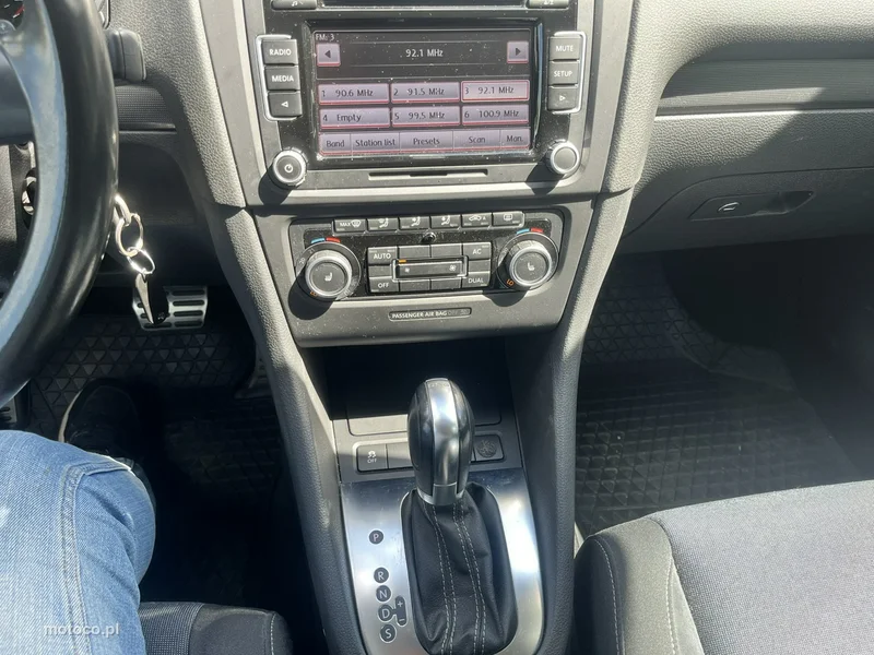 Volkswagen Golf VI 9