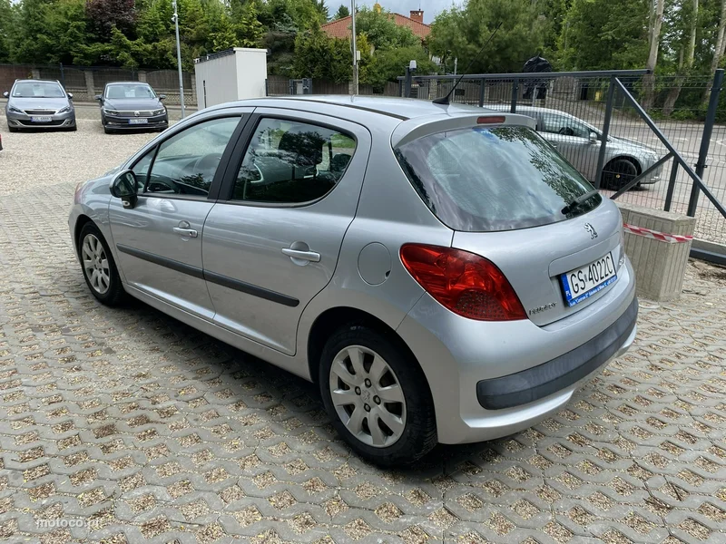 Peugeot 207 7