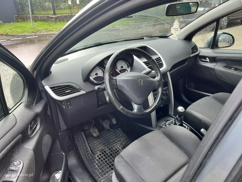 Peugeot 207 7