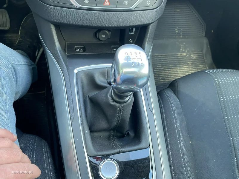 Peugeot 308 SW 12