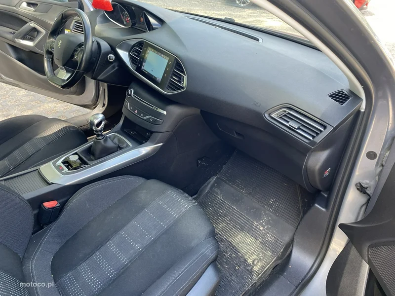 Peugeot 308 SW 13