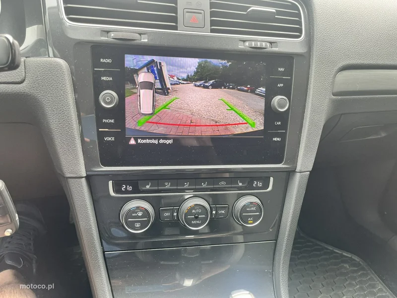 Volkswagen Golf VII 9