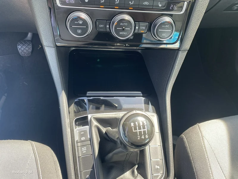 Volkswagen Golf Sportsvan VII 9