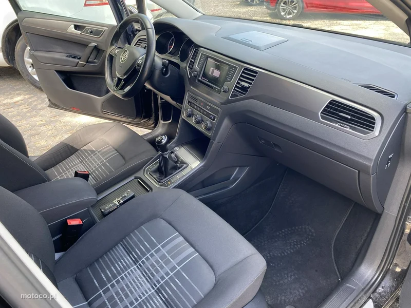 Volkswagen Golf Sportsvan VII 15