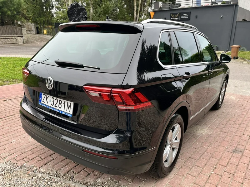 Volkswagen Tiguan AD 6