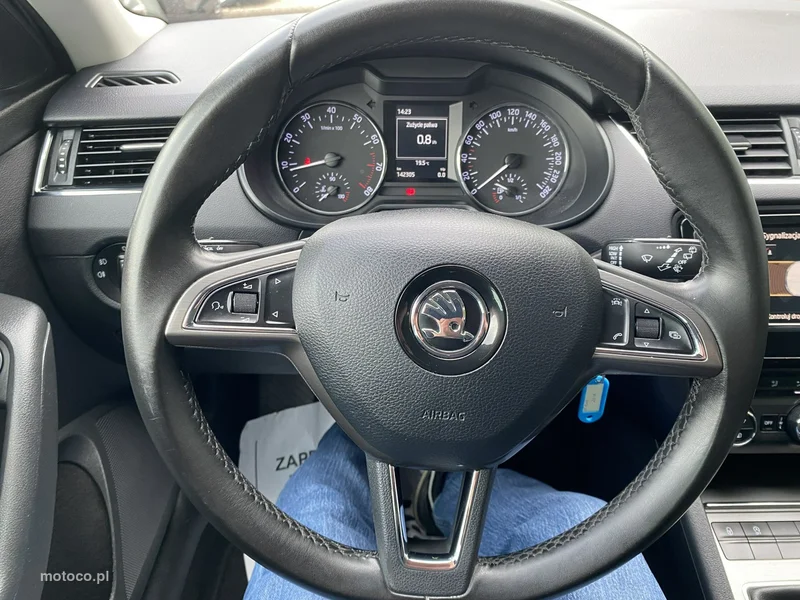 Skoda Octavia III 10