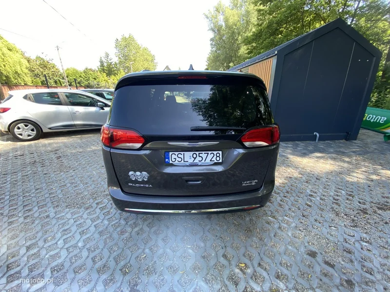 Chrysler Pacifica 6