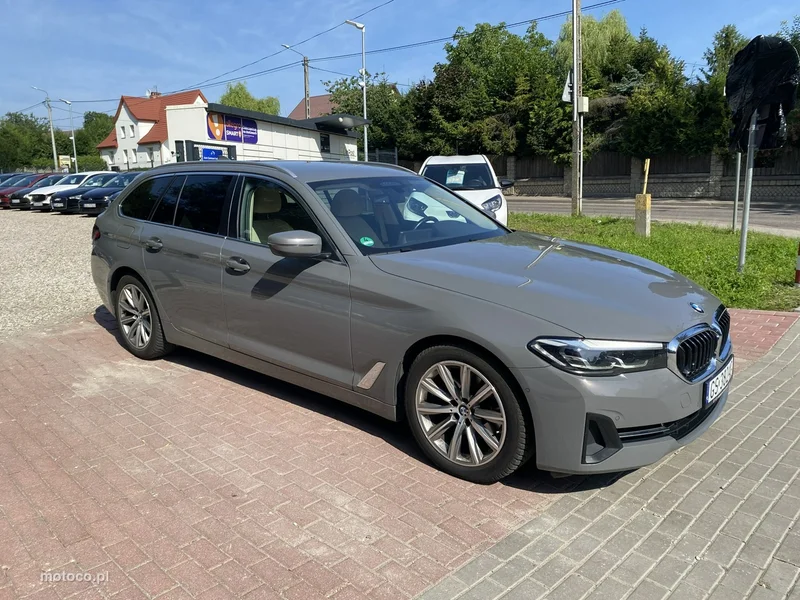 BMW Seria 5 G30 520 4