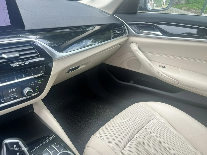 BMW Seria 5 G30 520 10