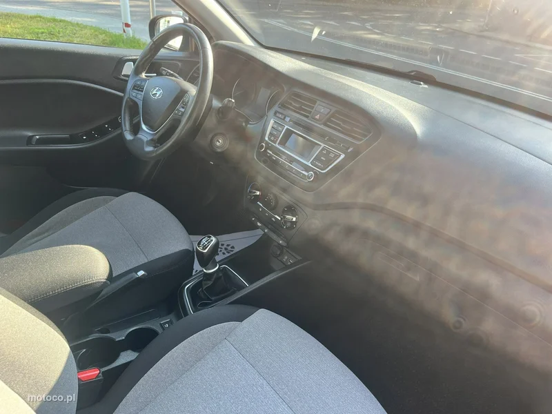Hyundai i20 11