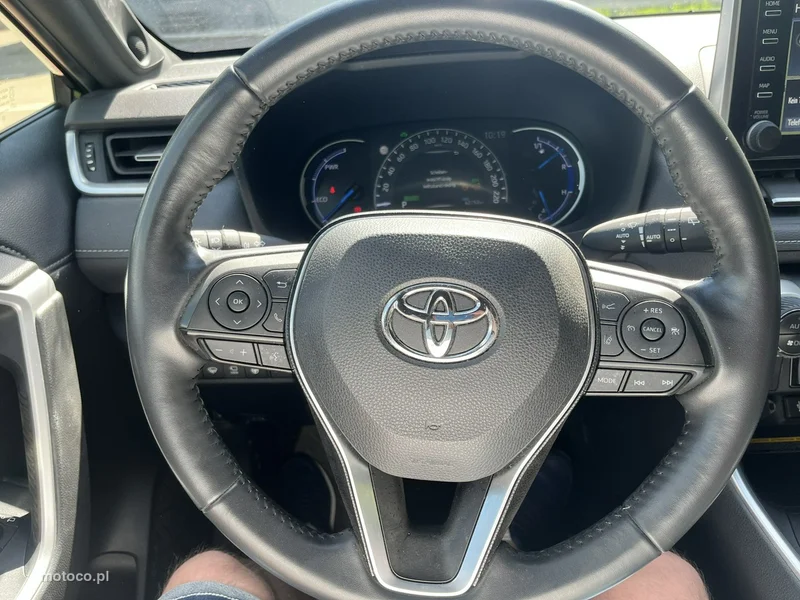Toyota RAV 4 XA50 9