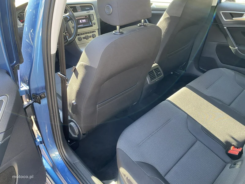 Volkswagen Golf VII 12