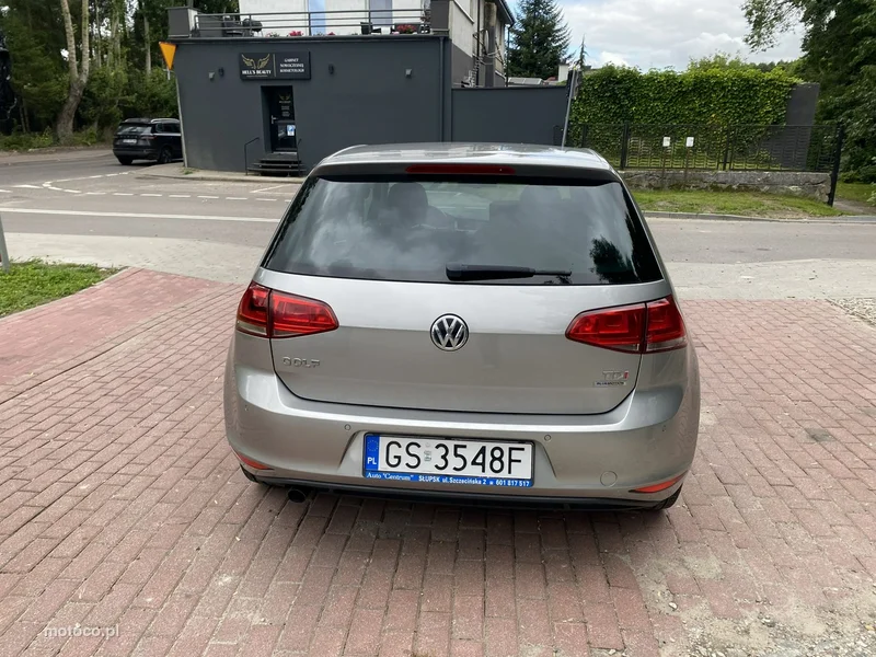 Volkswagen Golf VII 6