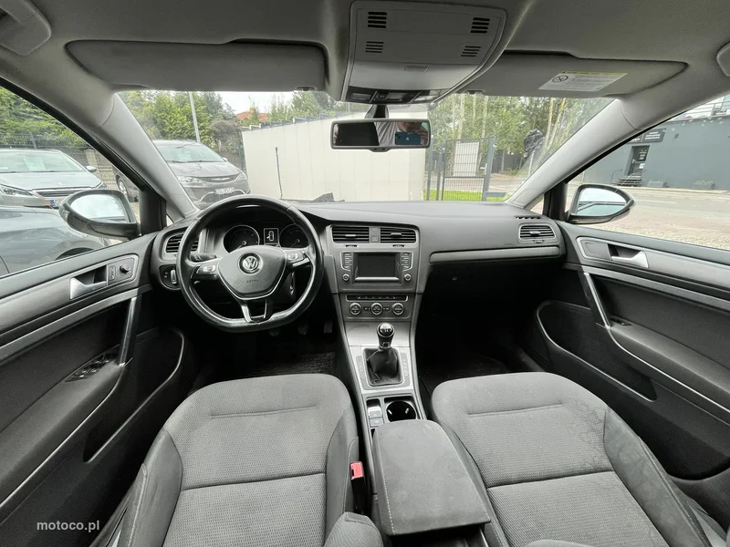 Volkswagen Golf VII 9