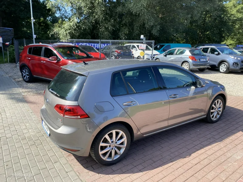 Volkswagen Golf VII 4