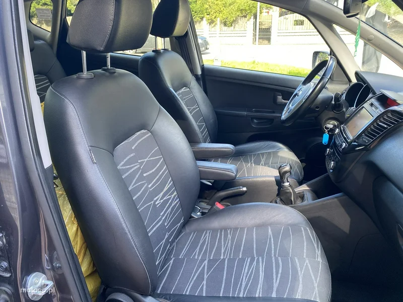 Kia Venga 13