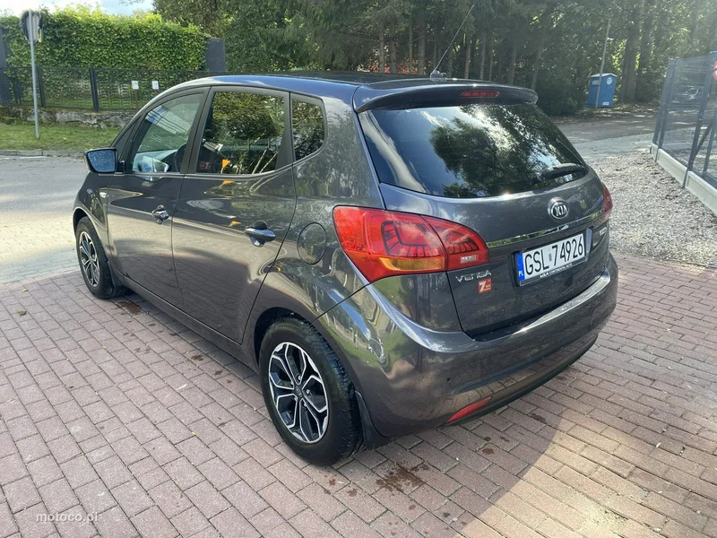 Kia Venga 8