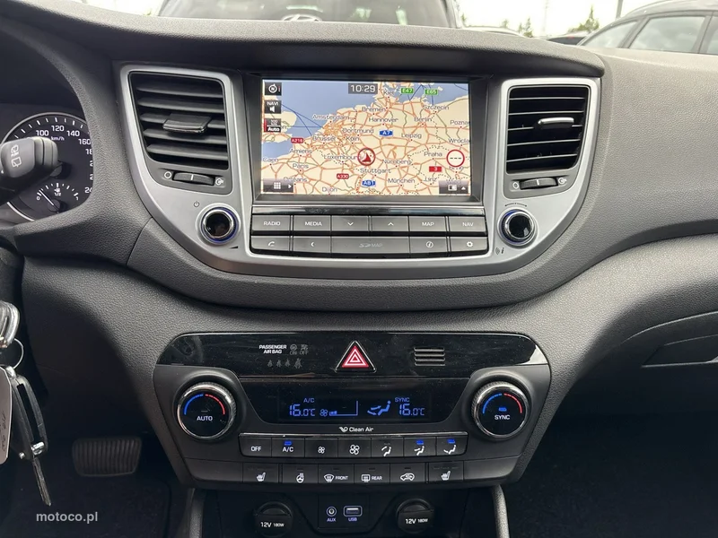 Hyundai TUCSON 11