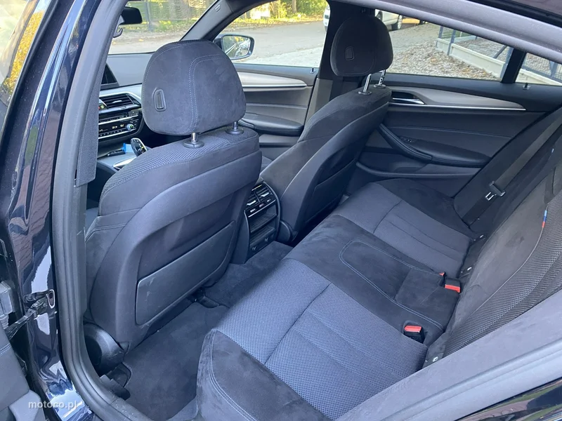 BMW Seria 5 G30 530 14