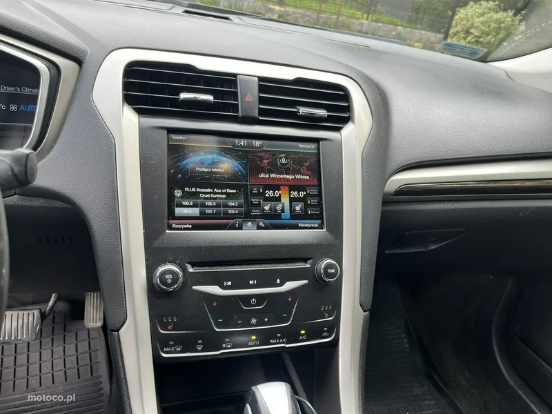 Ford Fusion 9