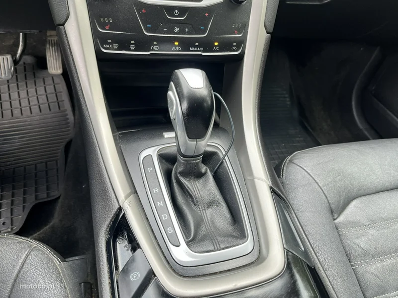 Ford Fusion 10