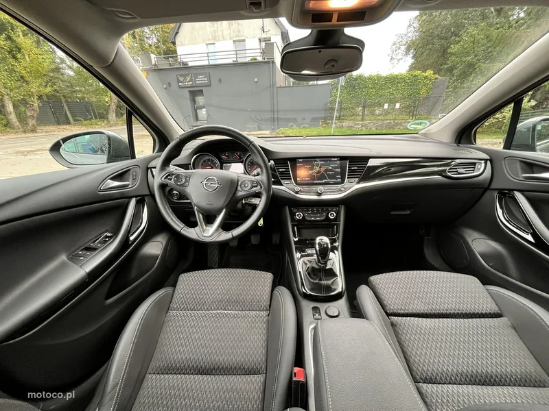 Opel Astra K 12