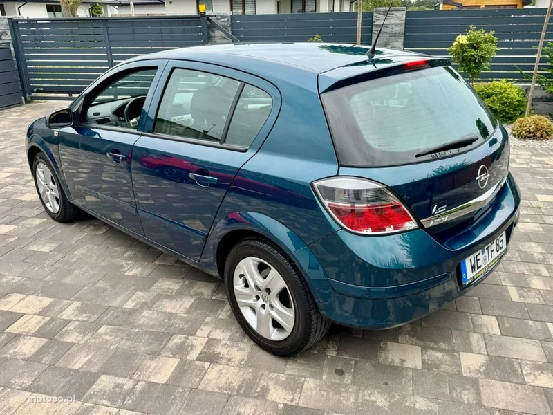 Opel Astra H 3