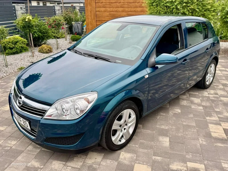 Opel Astra H 4