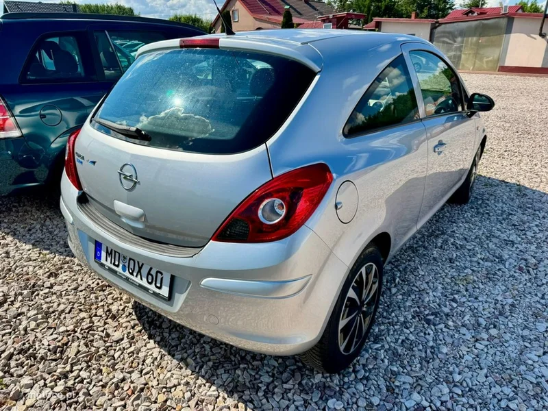 Opel Corsa D 8