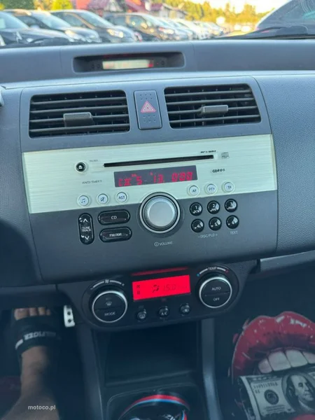 Suzuki Swift 8