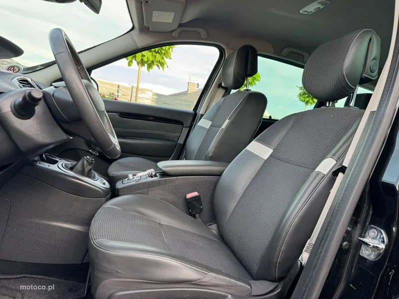 Renault Scenic III 36