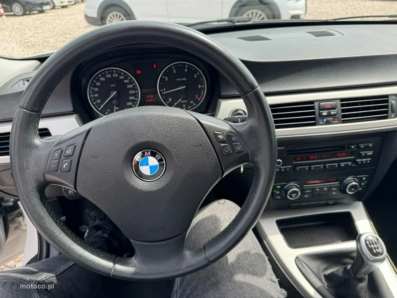 BMW Seria 3 E90 15