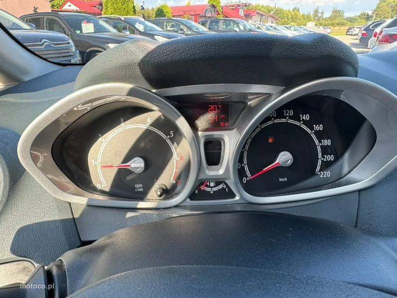 Ford Fiesta VI 10