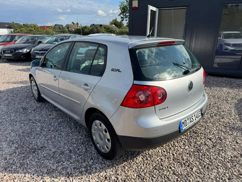 Volkswagen Golf V 5