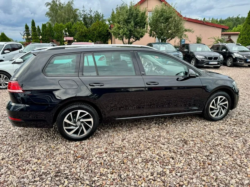 Volkswagen Golf VII 28
