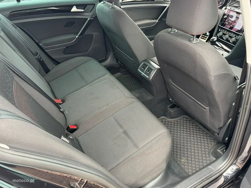 Volkswagen Golf VII 30