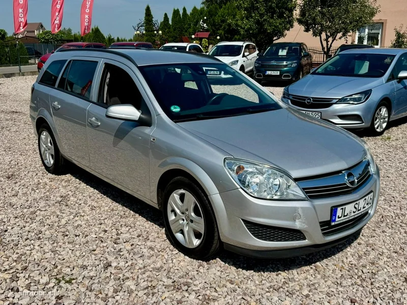 Opel Astra H 19