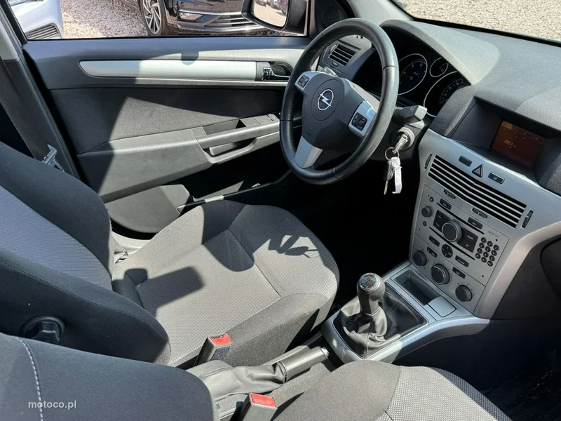 Opel Astra H 3