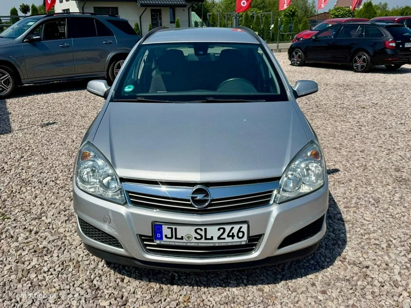 Opel Astra H 21