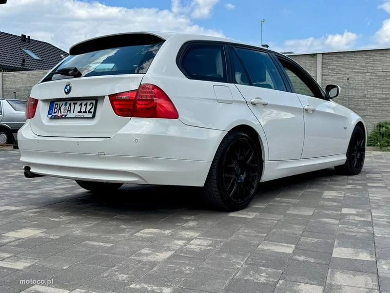 BMW Seria 3 E90 11