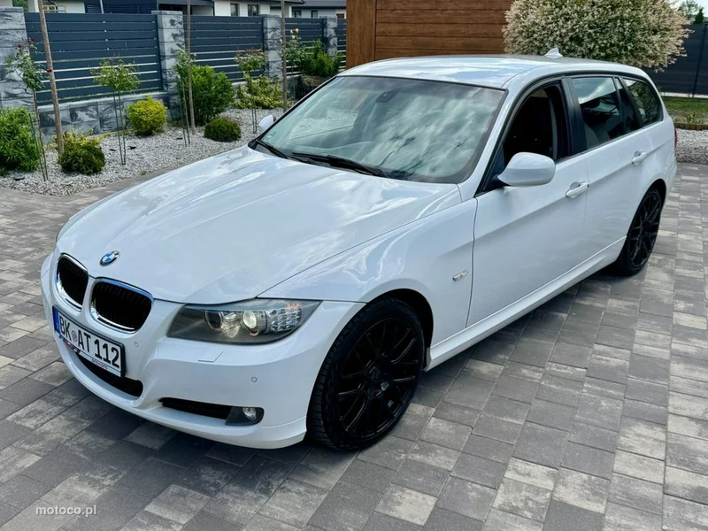 BMW Seria 3 E90 21