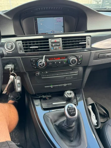 BMW Seria 3 E90 32
