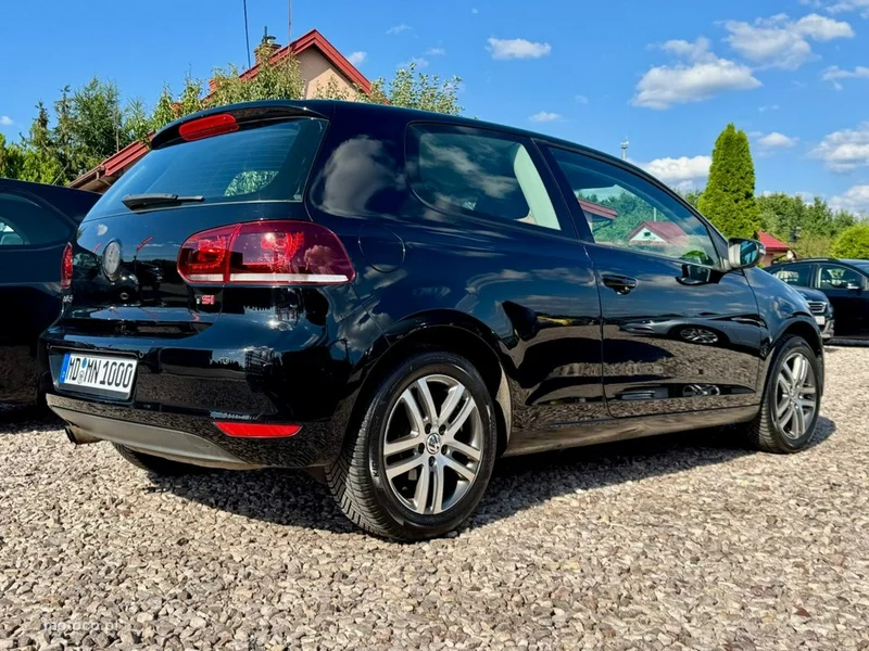Volkswagen Golf VI 3