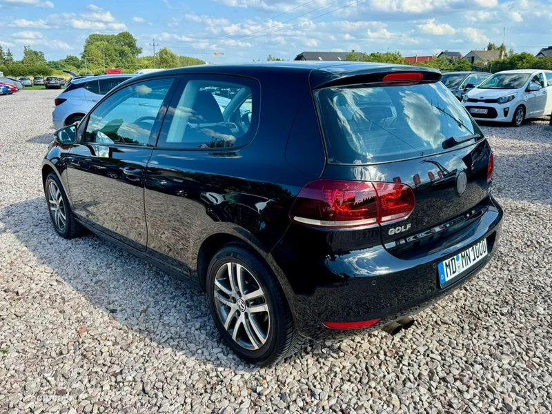 Volkswagen Golf VI 23