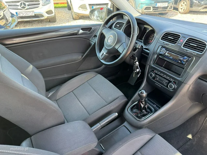 Volkswagen Golf VI 8