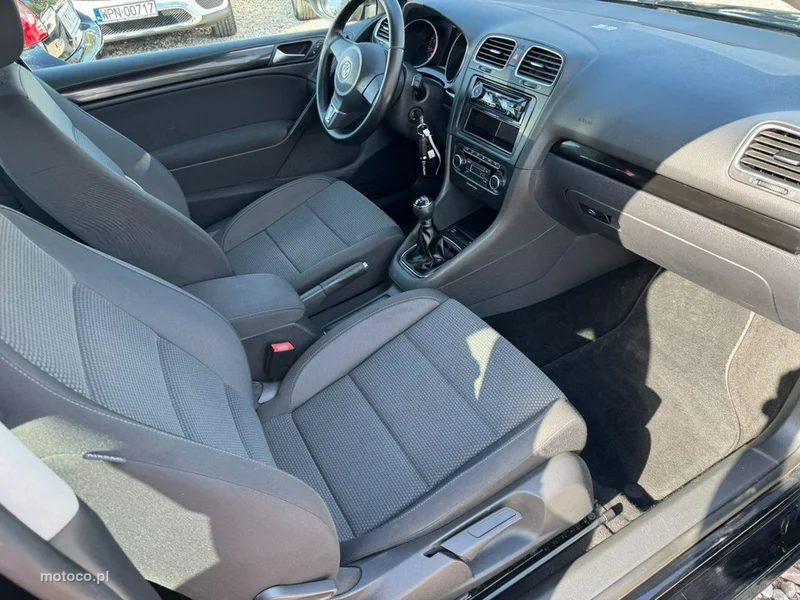 Volkswagen Golf VI 9