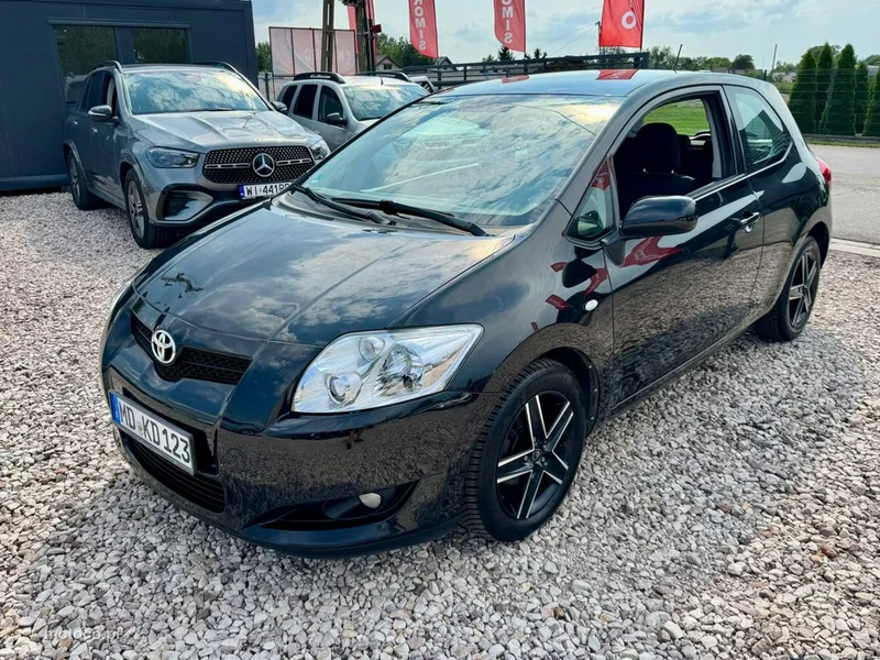 Toyota Auris E150 15