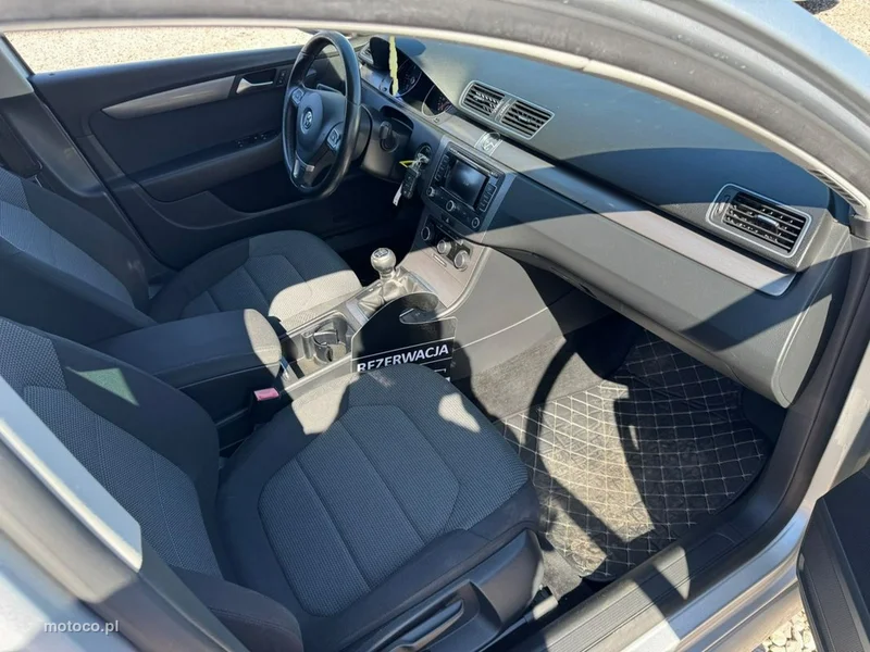 Volkswagen Passat B7 12