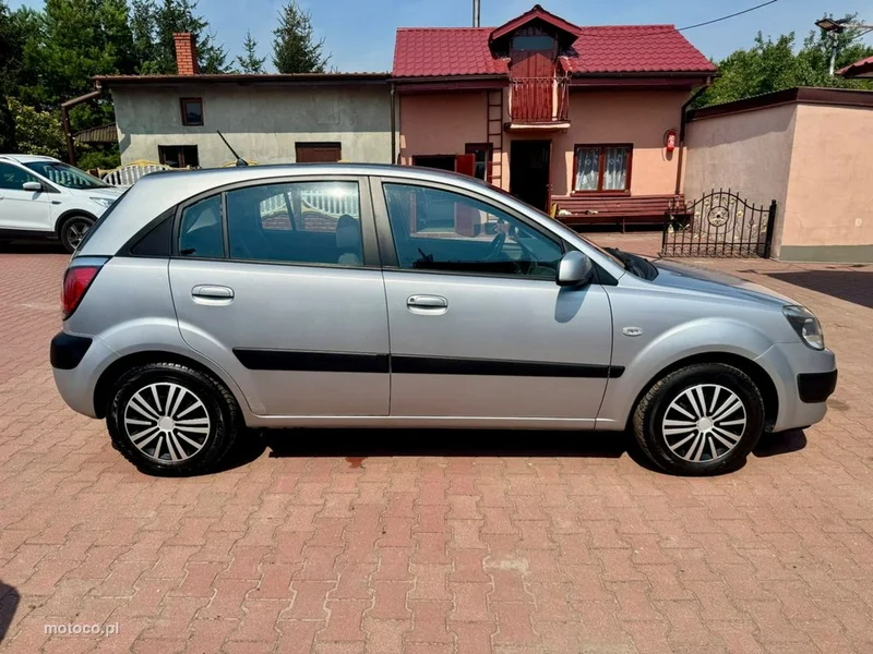Kia Rio 7